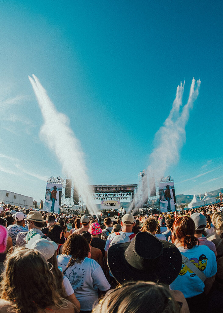 festival effets spéciaux scénique jet d'eau